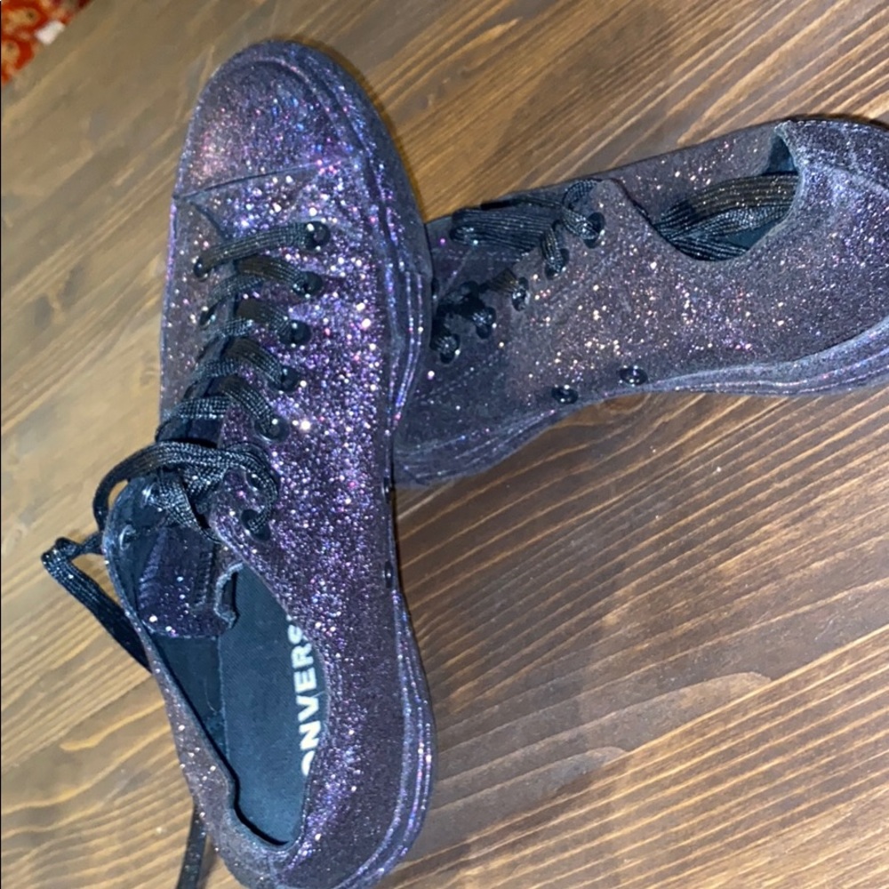 🚫SOLD🚫Women’s size 11 Converse